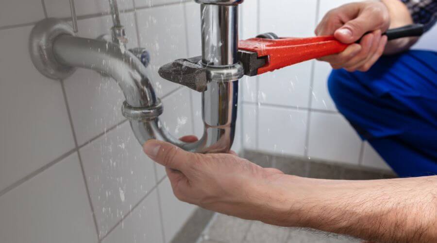 Expert burst pipe repair services in Rumely, MI